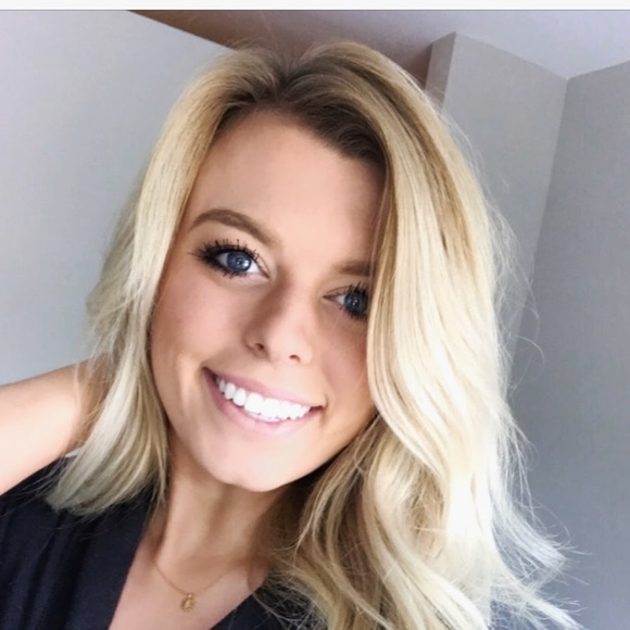 Meet your Posher, Madelyn - Picture 1 of 1